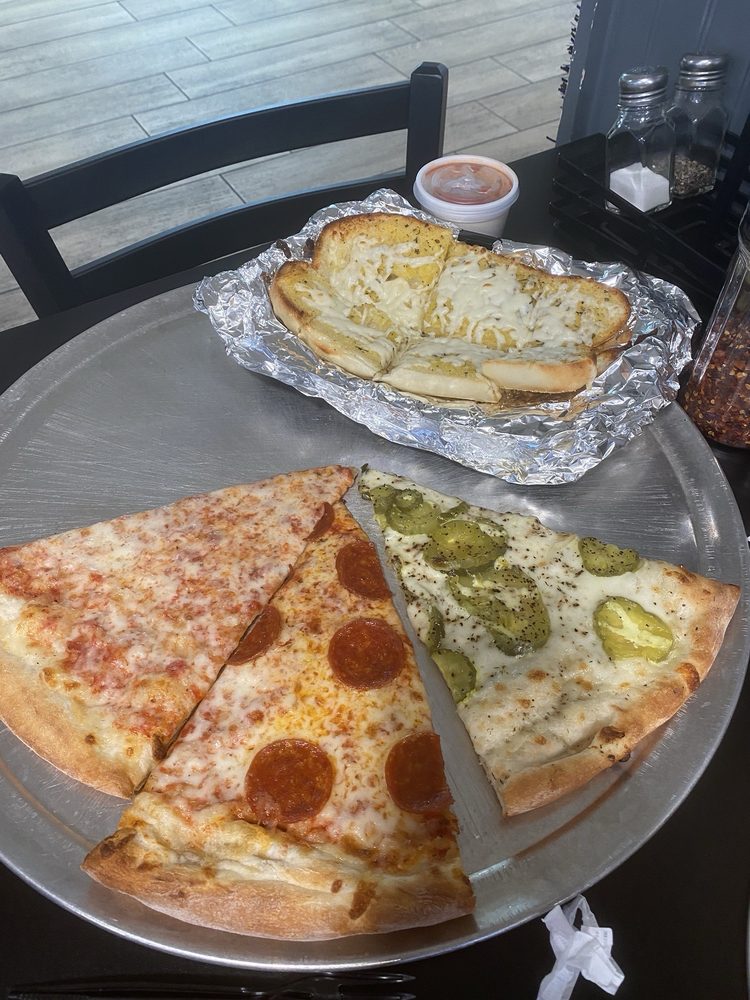 Antonio's Pizzeria Logo