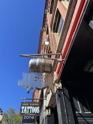 The Thirsty Pig by null