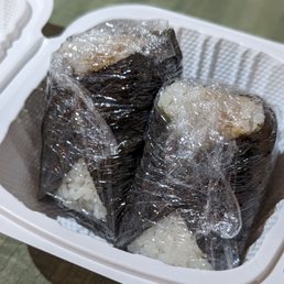 Premium Raw Spicy Salmon Onigiri