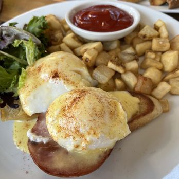 Indigo Crow - Eggs Benny - American Near Me - Corrales, New Mexico