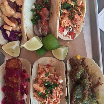 Vida Taco Bar - Top row: Scallops, carne asada, Chicken Bottom row: fish, chicken, lamb  The lamb was da BOMB !!!! - Tacos Near Me - Annapolis, Maryland