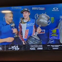 Los Angeles Memorial Coliseum - The winner... a rookie!