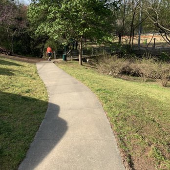 Peachtree Hills Park - Trail - Parks Near Me - Atlanta, Georgia