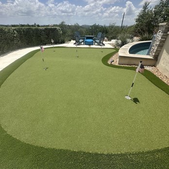 SYNLawn San Antonio - Custom home putting green. - Artificial Turf Near Me - New Braunfels, Texas SYNLawn San Antonio - Custom home putting green. - Artificial Turf Near Me - New Braunfels, Texas