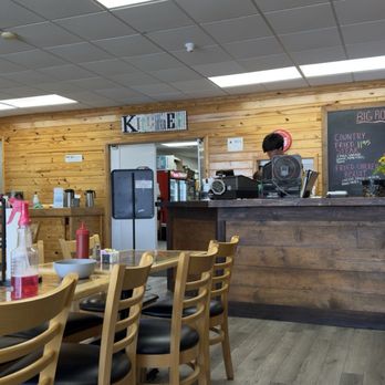 Big Rock Cafe - Interior - Cafes Near Me - Havelock, North Carolina