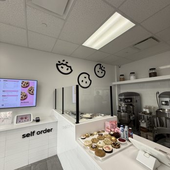 Crumbl - Port Coquitlam - Bakeries Near Me - Port Coquitlam, British Columbia Crumbl - Port Coquitlam - Bakeries Near Me - Port Coquitlam, British Columbia