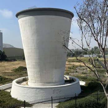 WORLDS LARGEST PAPER CUP - Updated November 2025 - 17 Photos & 11 ...