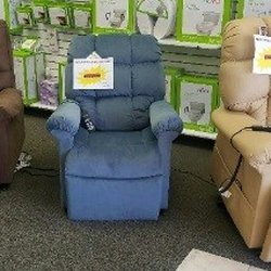 Physicians Choice Respiratory Services - Lift Chairs