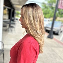 Blonde with shadow root