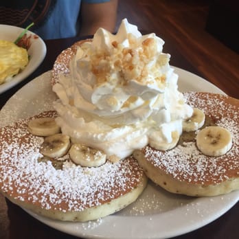 Eggs 'n Things - Banana pancakes with whipped cream - Breakfast & Brunch Near Me - Honolulu, Hawaii