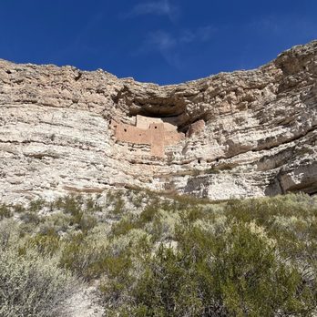 Montezuma Castle National Monument - The dwellings - Landmarks & Historical Buildings Near Me - Camp Verde, Arizona Montezuma Castle National Monument - The dwellings - Landmarks & Historical Buildings Near Me - Camp Verde, Arizona