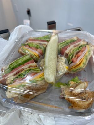 Reggie's Deli & Cafe by null