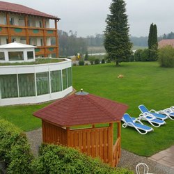 Ringhotel Krone Schnetzenhausen - Ausblick auf das Freibad
