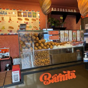 Bamita - the counter of a fast food restaurant - Vietnamese Near Me - Orlando, Florida Bamita - the counter of a fast food restaurant - Vietnamese Near Me - Orlando, Florida