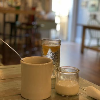 Simple Eats - coffee w/ milk - Breakfast & Brunch Near Me - Virginia Beach, Virginia
