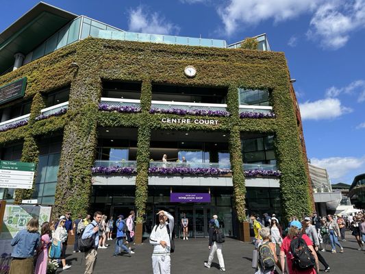 All England Lawn Tennis & Croquet Club by null