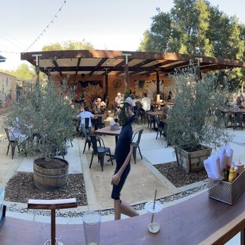 Napa Yard - Restaurants Near Me - Napa, California