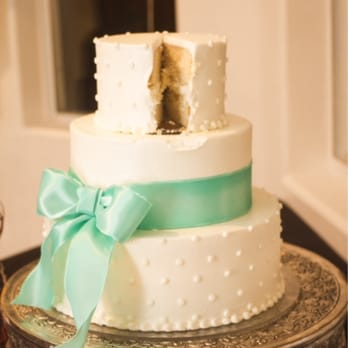 Sunset Gardens - Our cake was really, really good! (And included in our package!!) - Venues & Event Spaces Near Me - Las Vegas, Nevada