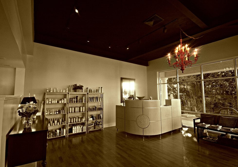 At Last... A Hair Color Studio Logo