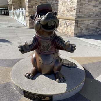 Buc-ee’s - Gas Stations Near Me - Mount Crawford, Virginia