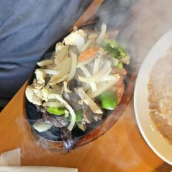 Carlitos Diner - Steak and chicken fajita!!