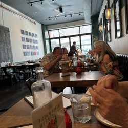 Ella’s - Interior