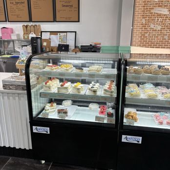 C & C Cafe - Inside - Bakeries Near Me - Germantown, Maryland