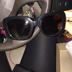 Sunglass Hut