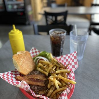 V's Kitchen - Comfort Food Near Me - Fort Stockton, Texas