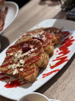 Broken Yolk Cafe by null