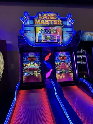 Slingshot Social Game Club by null