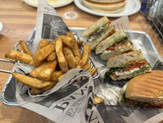 Brownstone Pancake Factory (Englewood Cliffs, NJ) by null