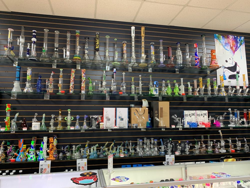 VAPOR SMOKE SHOP Updated August 2024 73 Photos & 17 Reviews 1627