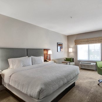 Hampton Inn & Suites Hemet - King Bed - Hotels Near Me - Hemet, California Hampton Inn & Suites Hemet - King Bed - Hotels Near Me - Hemet, California