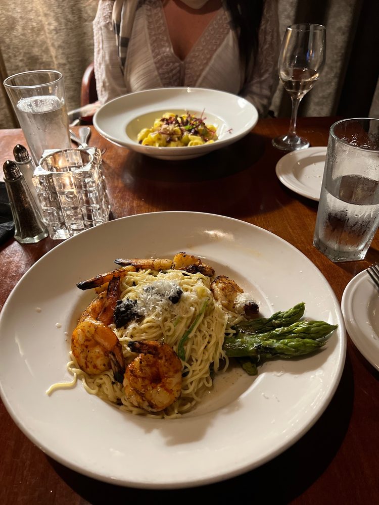 Hudson's Bar And Grill