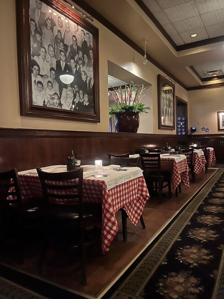 Maggiano's Little Italy