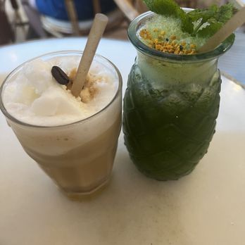 Brunch & Cake - Latte and detox juice - Breakfast & Brunch Near Me - Barcelona, B Brunch & Cake - Latte and detox juice - Breakfast & Brunch Near Me - Barcelona, B