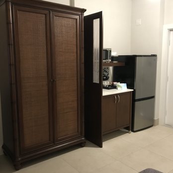 Islander Resort - Kitchen and Wardrobe - Resorts Near Me - Islamorada, Florida
