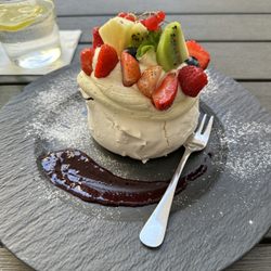 Der Elefant - Pavlova. Fantastic!