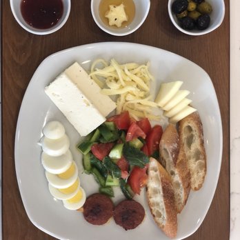 Utopia Caffe - Breakfast & Brunch Near Me - Tustin, California
