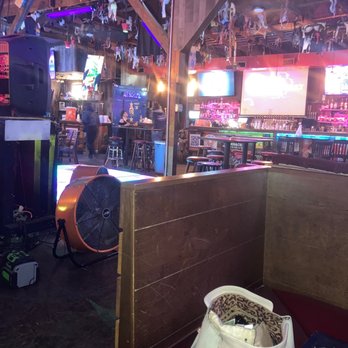 Red Rooster's - Karaoke Near Me - Pflugerville, Texas Red Rooster's - Karaoke Near Me - Pflugerville, Texas