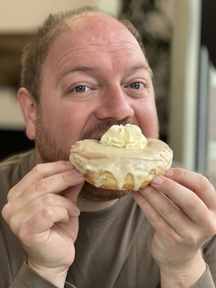 Ruckus Donuts Logo