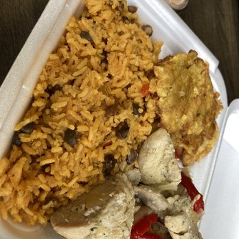 Jibaro Latin Restaurant - Garlic chicken with plantains & rice - Puerto Rican Near Me - Parma, Ohio Jibaro Latin Restaurant - Garlic chicken with plantains & rice - Puerto Rican Near Me - Parma, Ohio