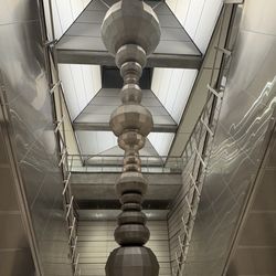Københavns Metro - Siphonophore Geometry,18 different parts. It lives in Slusherholmen station
