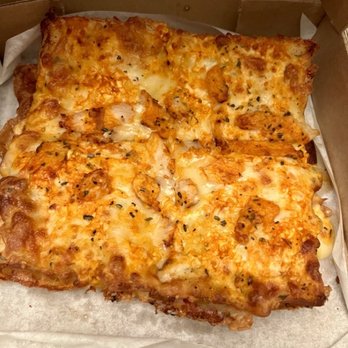 Affton Pizza Company - Buffalo Chicken garlic bread to-go (small size order). - Pizza Near Me - Saint Louis, Missouri Affton Pizza Company - Buffalo Chicken garlic bread to-go (small size order). - Pizza Near Me - Saint Louis, Missouri