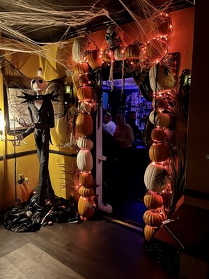 Tarbender's Lounge by null