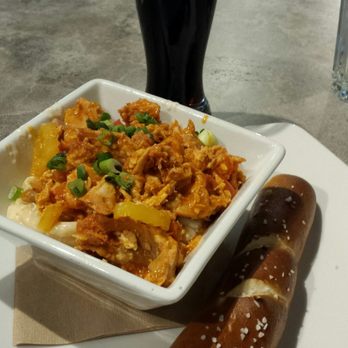 Caston & Main Brew Yard - Buffalo chicken mac and cheese - New American Near Me - Akron, Ohio