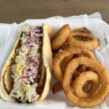 Larry’s Landing - Hot dog with onion rings. - Food Trucks Near Me - Derby, Connecticut
