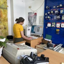 Express Fotolabor - Meine Passbilder werden ausgedruckt. Sind gut geworden.