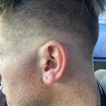 The Barber Lounge - A poorly done fade - Barbers Near Me - Folsom, California